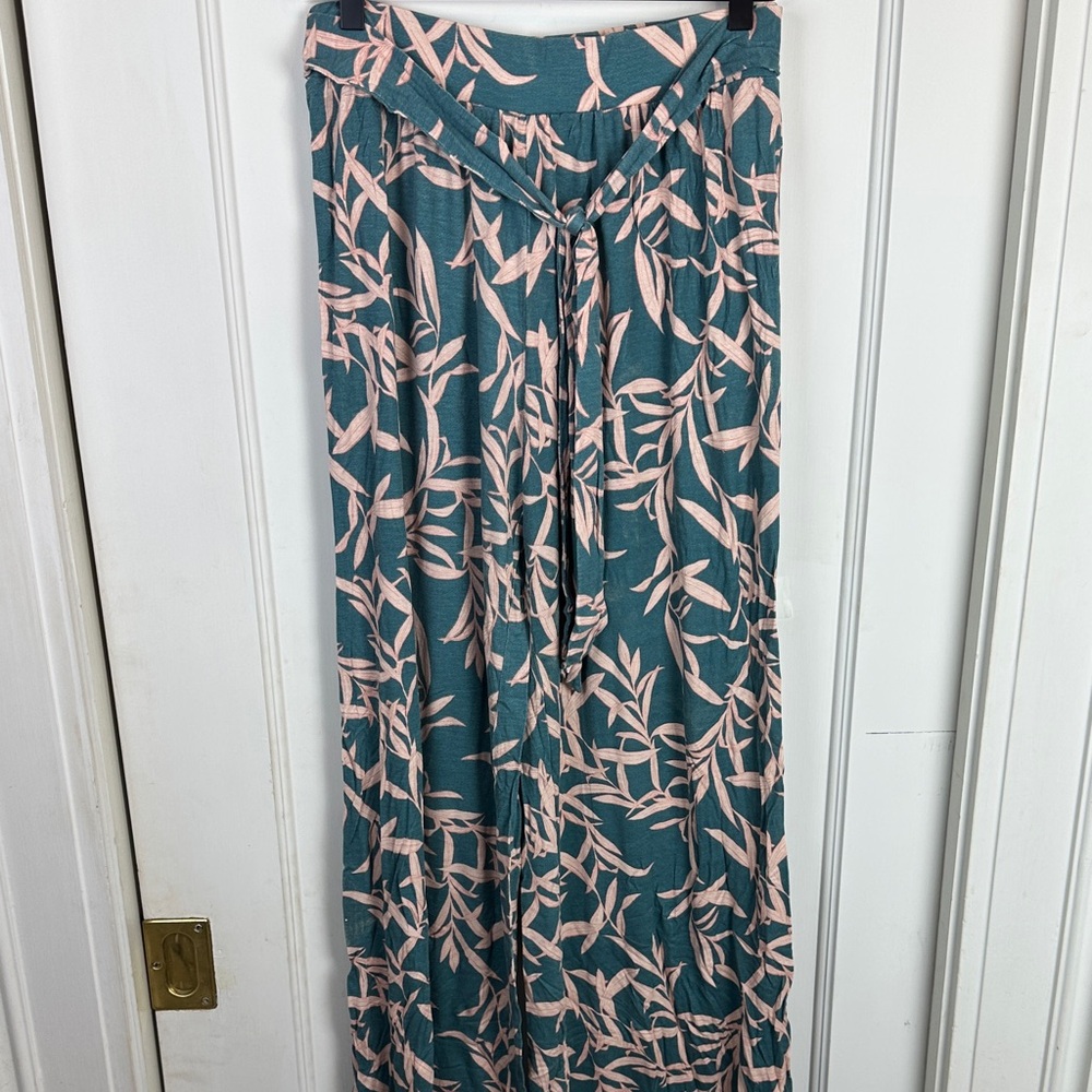 Teal and Pink Leaf Print Casual Pants